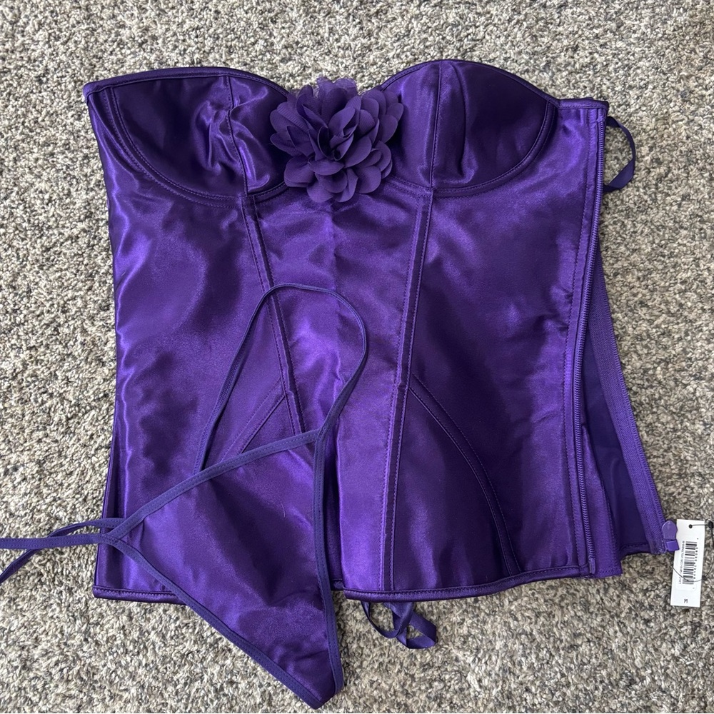 #Nwt Adore me corset set